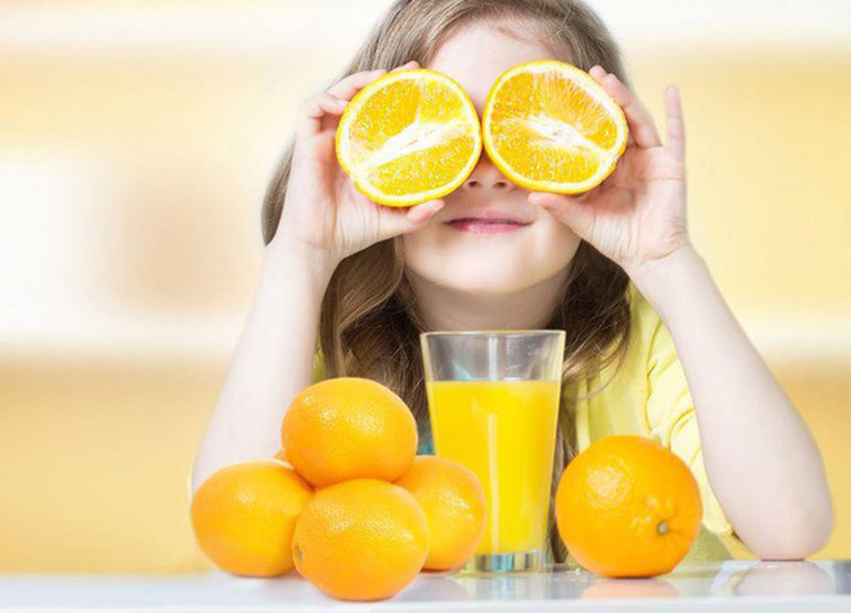Bổ sung Vitamin giúp trẻ mau hạ sốt